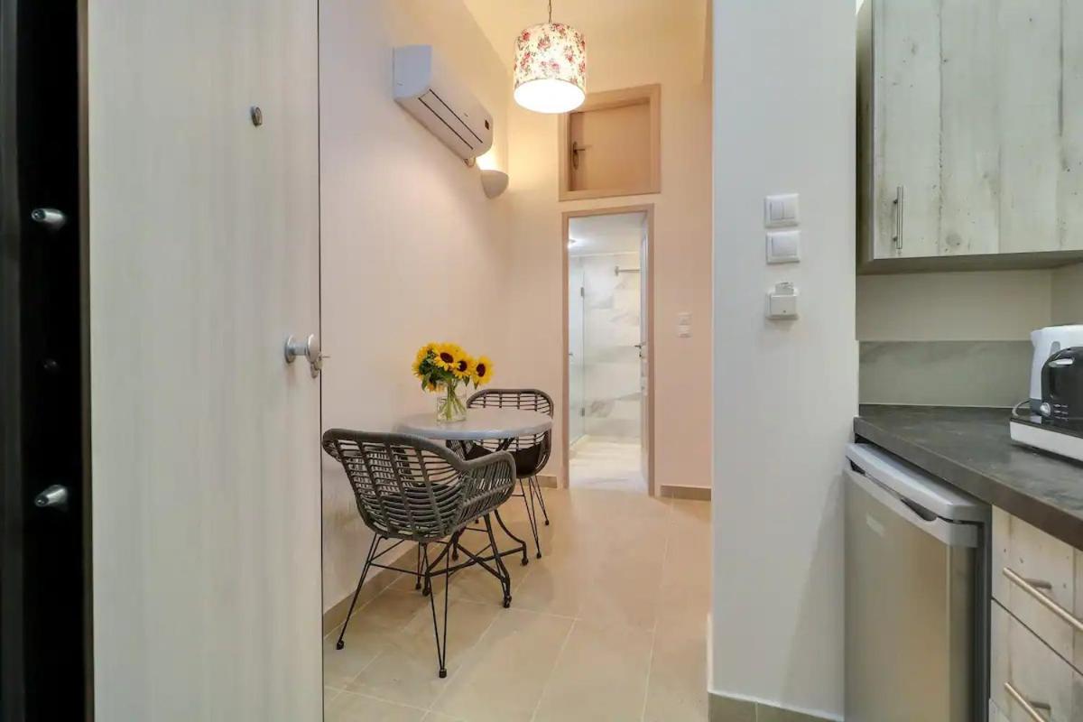 Acropolis #12 Apartment @Museum And Metro By Ermoufashionsuites Athens Ngoại thất bức ảnh